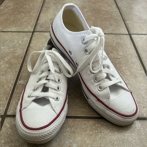 Converse Chuck Taylor All Star Wide Low Top (7W) - Picture 1 of 8